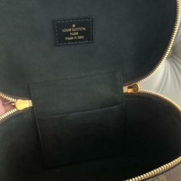 Vanity PM in Reverse Monogram - Picture 8 of 9